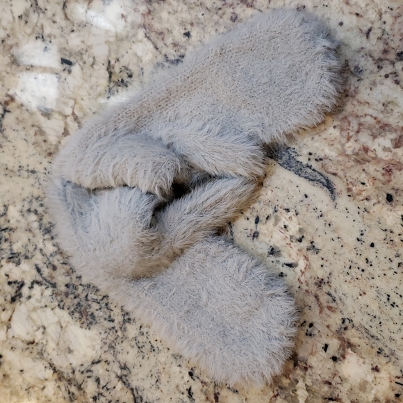 Lemon Mittens - Picture 3 of 5